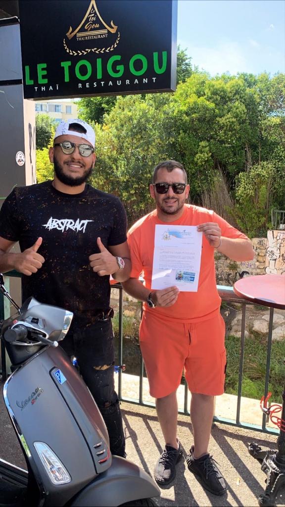 Clients au restaurant